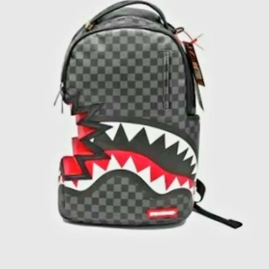 "Bape Shark Sac à Dos – Iconic and Bold Backpack for Streetwear" sac a dos bape shark